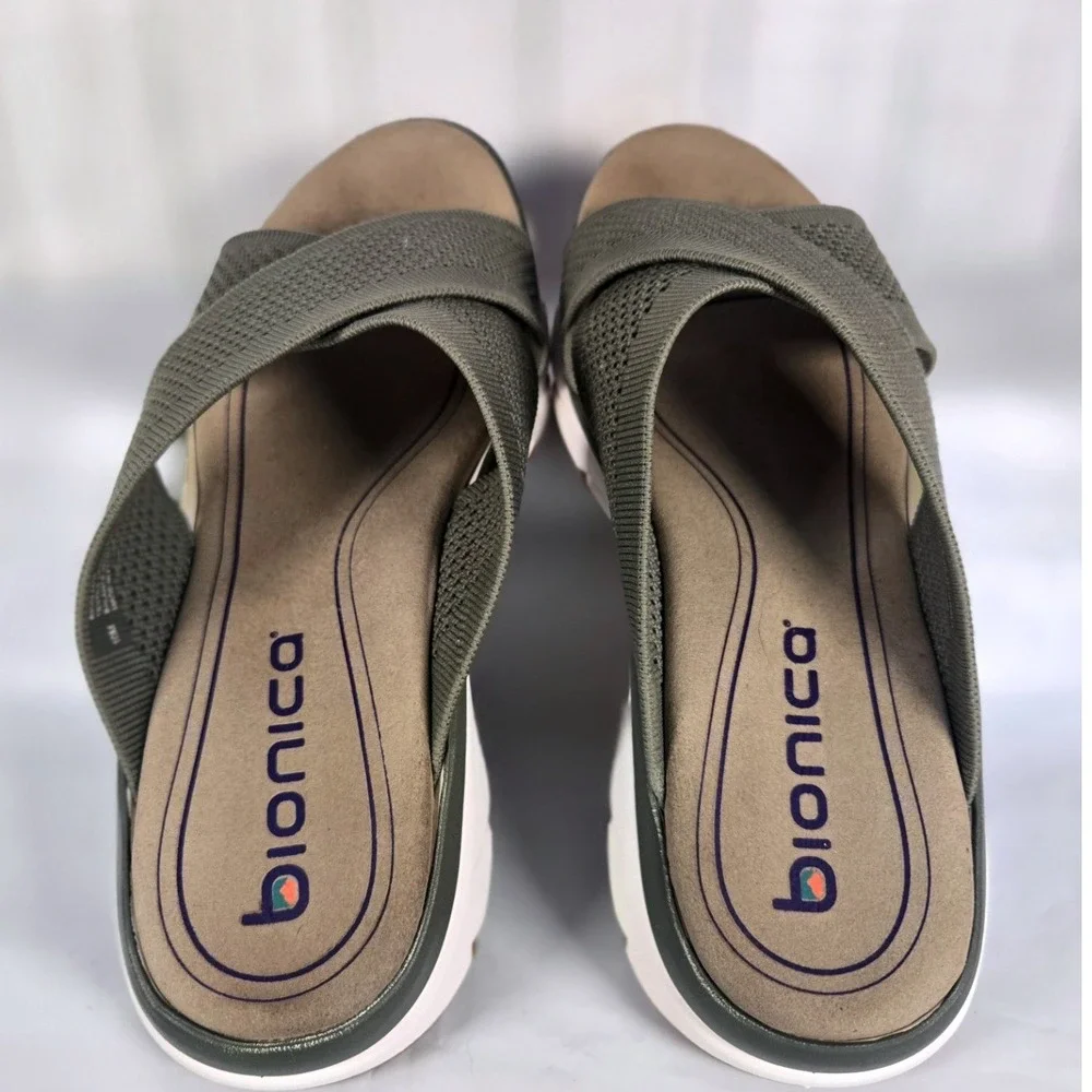 Bionica Avary Slides Womens 10M Olive Cross Strap Slip On Slip Resistant Sandals